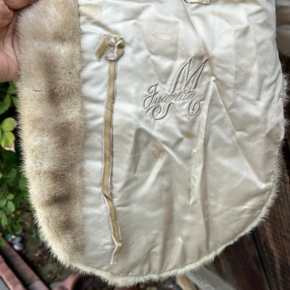 Vintage Robinson California  authentic fur over the shoulder coat.❤️ - Picture 8 of 17